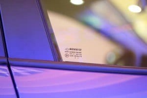 Consejos para comprar un coche de segunda mano: Cristales sin logo Consejos para comprar un coche de segunda mano: Cristales sin logo