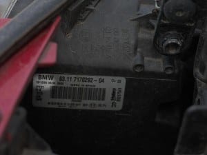 Consejos para comprar un coche de segunda mano: Fecha fabricación piezas Fecha fabricación faro